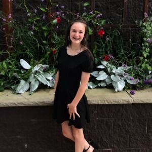 Meet your Posher, Adi